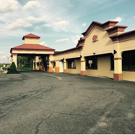 Diamond Carlisle Hotel Exterior photo
