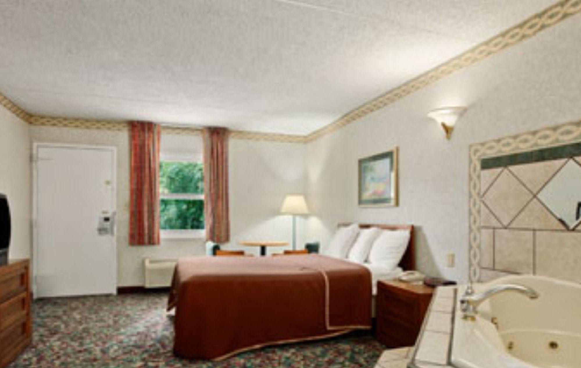 Diamond Carlisle Hotel Exterior photo